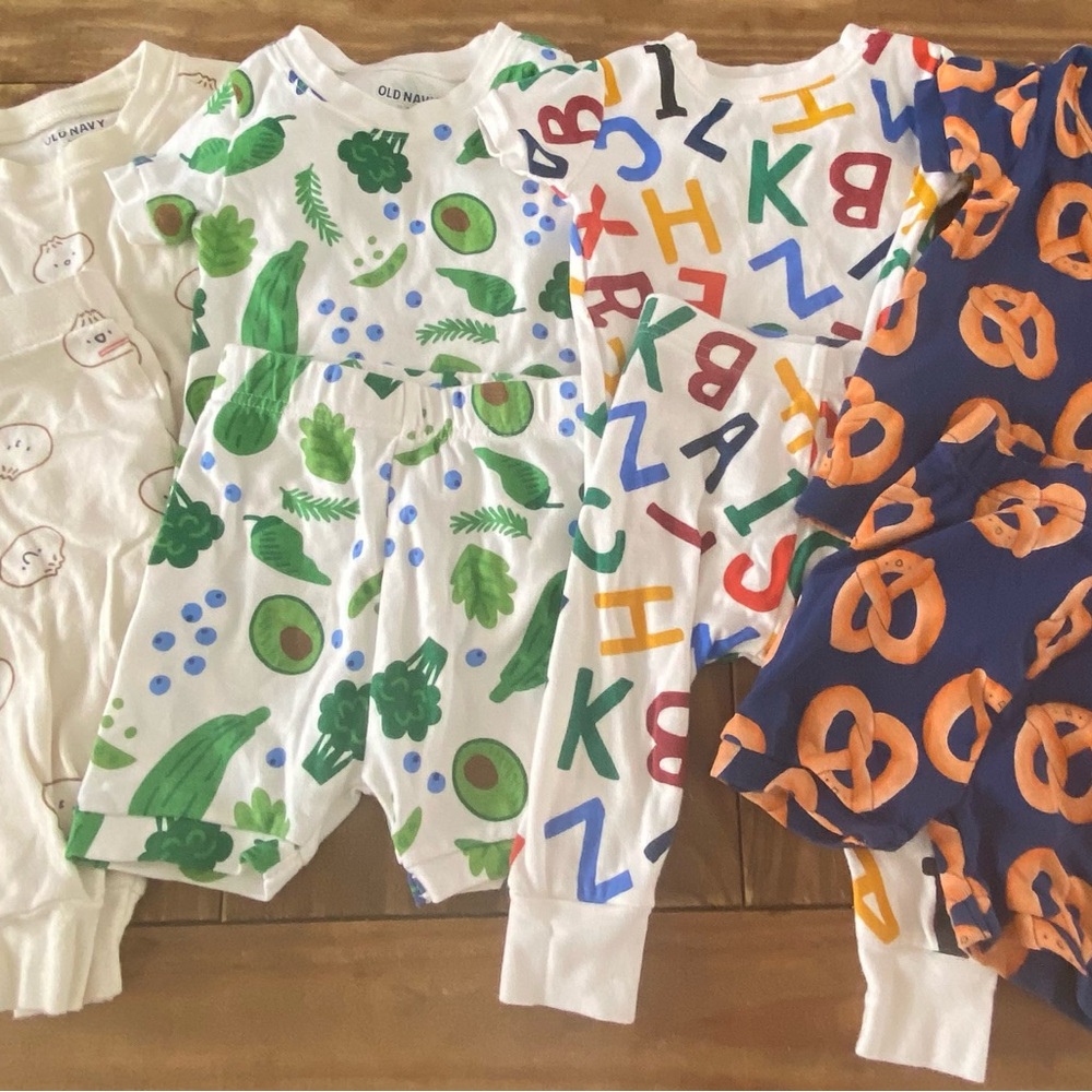 4 pack of old navy pajamas like new or never worn!!